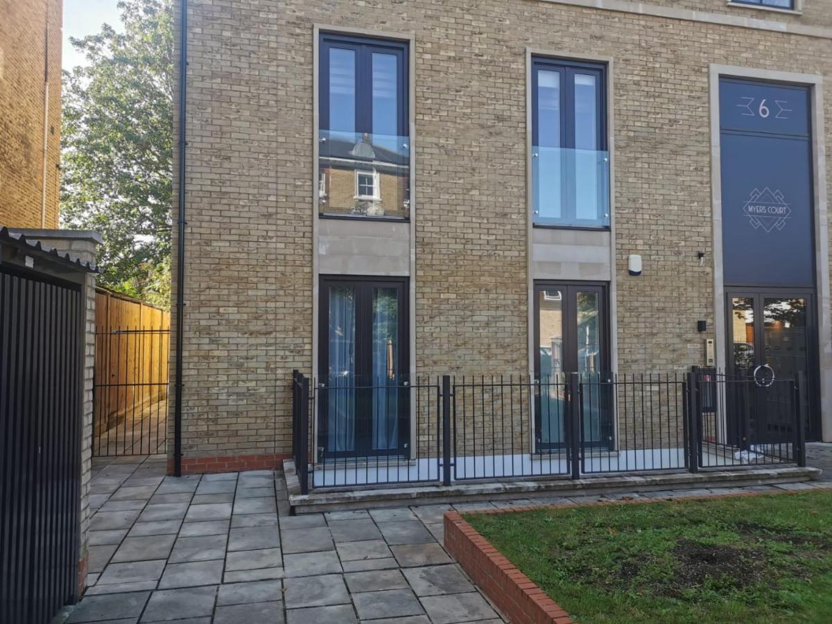 Comfortable Retreat - Sleeps 6 Holiday home London